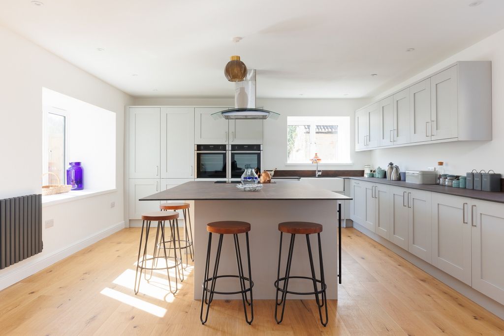 Additional image 2 of 6 bed detached house to rentHenton, Wells BA5