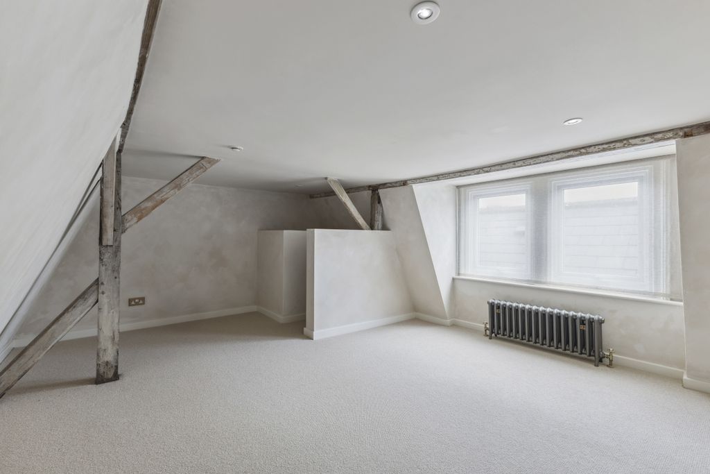 Additional image 13 of 4 bed terraced house to rentLodge Court, The Street, Shoreham-By-Sea BN43