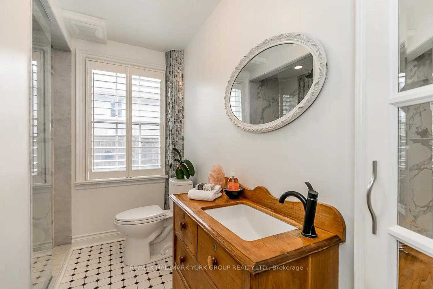 Additional image 10 of 78 Wells Street