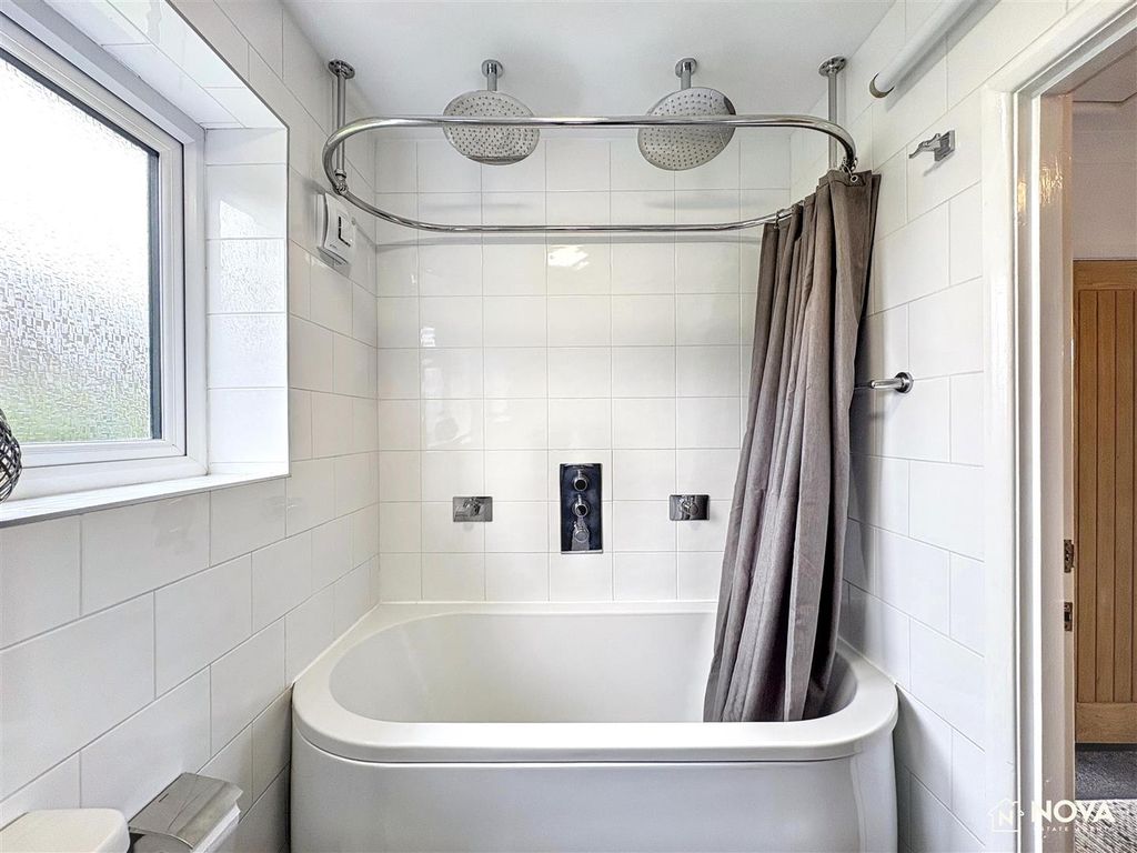 Additional image 29 of 4 bed detached house to rentOld Bedford Road, Luton LU2