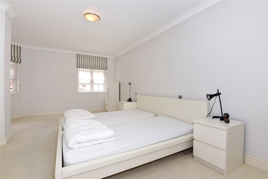 Additional image 3 of 3 bed flat to rentKing Stable Street, Eton, Windsor, Berkshire SL4