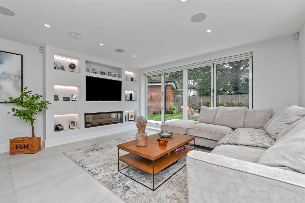 Additional image 5 of Ellenbrook Crescent