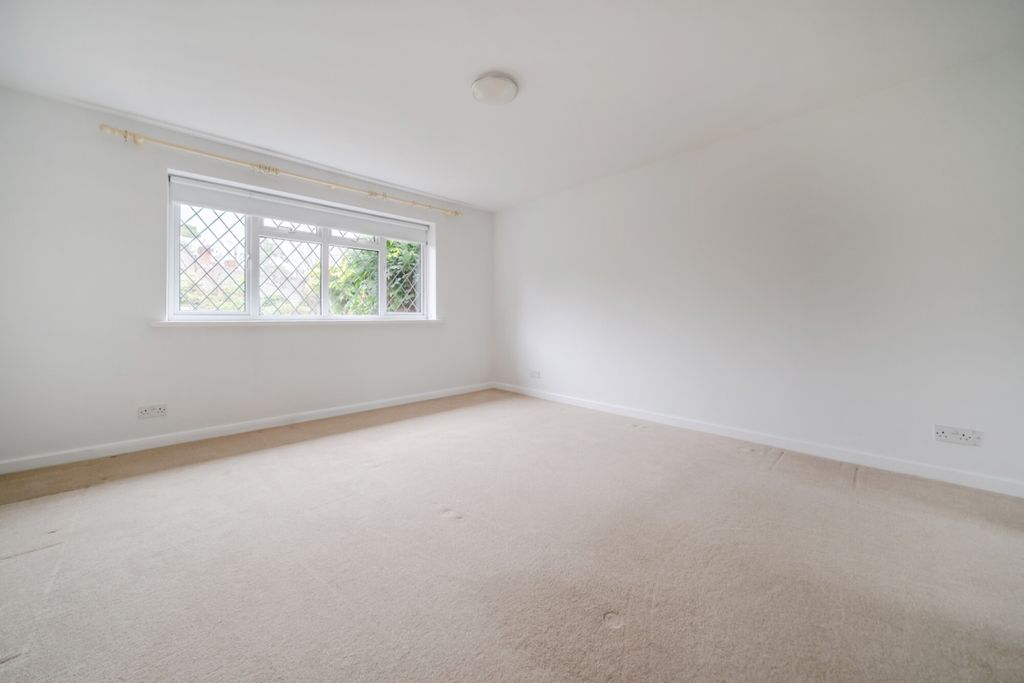 Additional image 10 of 5 bed detached house to rentNorton Park, Ascot SL5