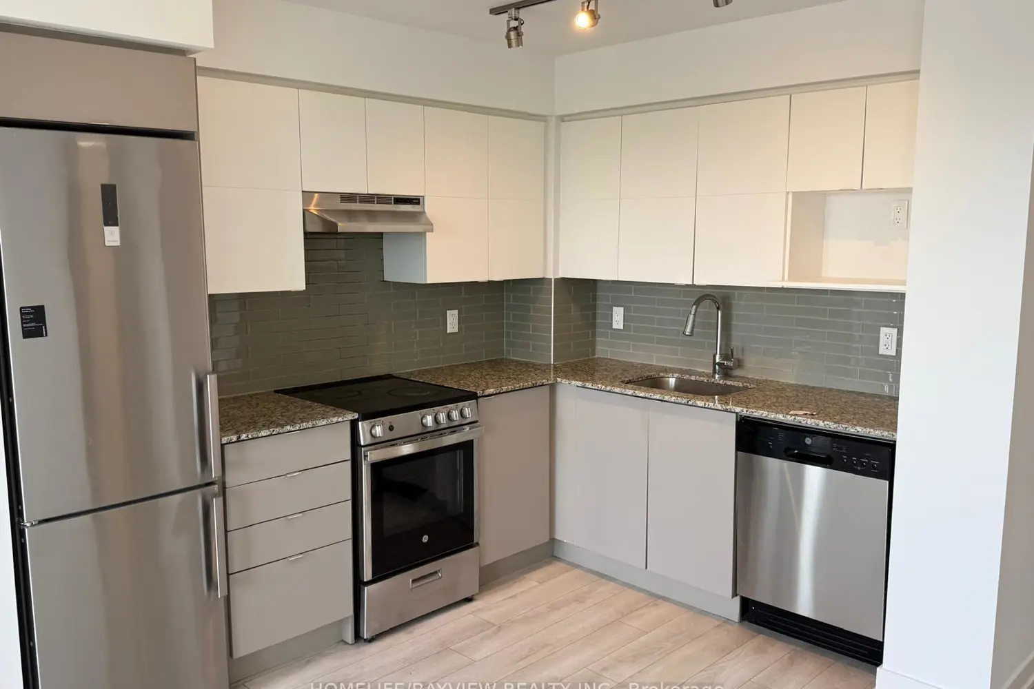 Additional image 7 of 120 Varna Drive 1212