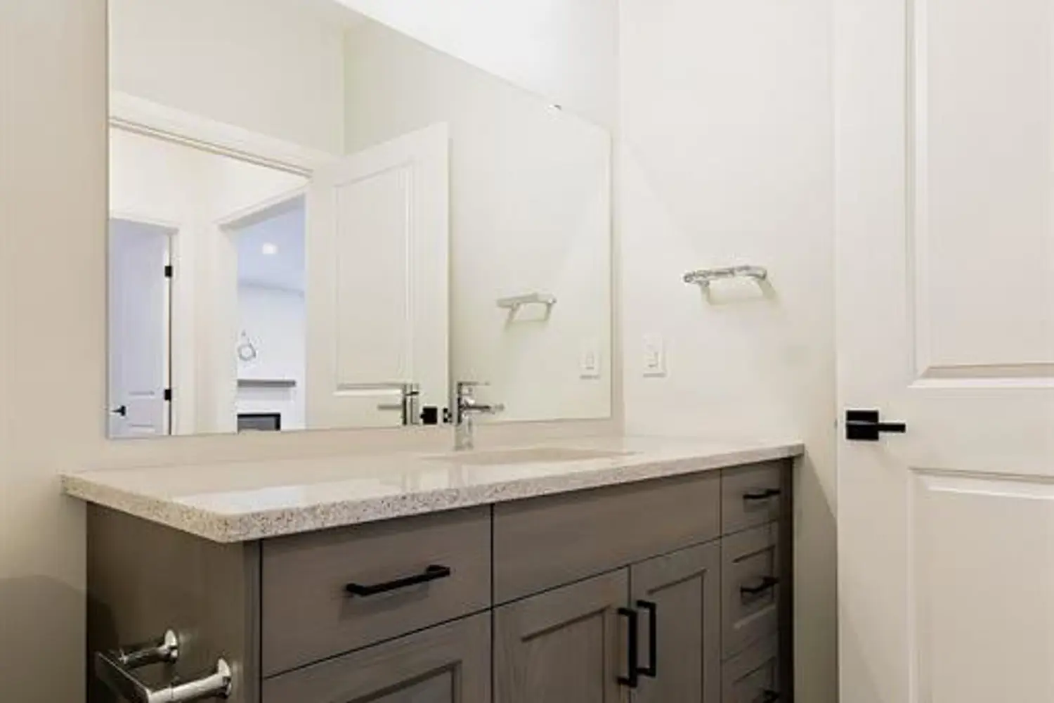 Additional image 13 of 175 Glengariff Drive 16