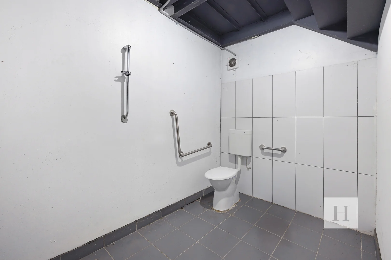 Additional image 5 of 4/3 Fairmile Close, Charmhaven NSW 2263