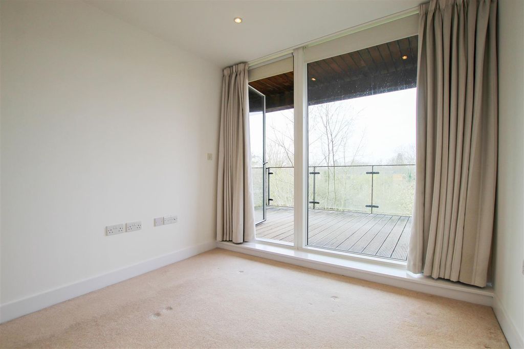Additional image 5 of 2 bed flat to rentThe Copper Building, Kingfisher Way, Cambridge CB2