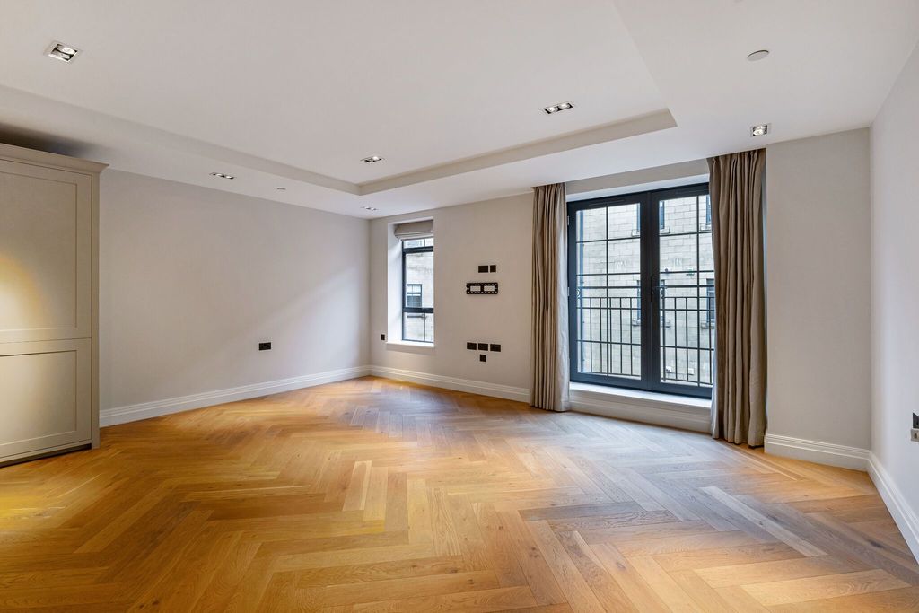 3 bed flat to rentFlat, The Tramshed, Beehive Yard, Bath BA1 photo 5
