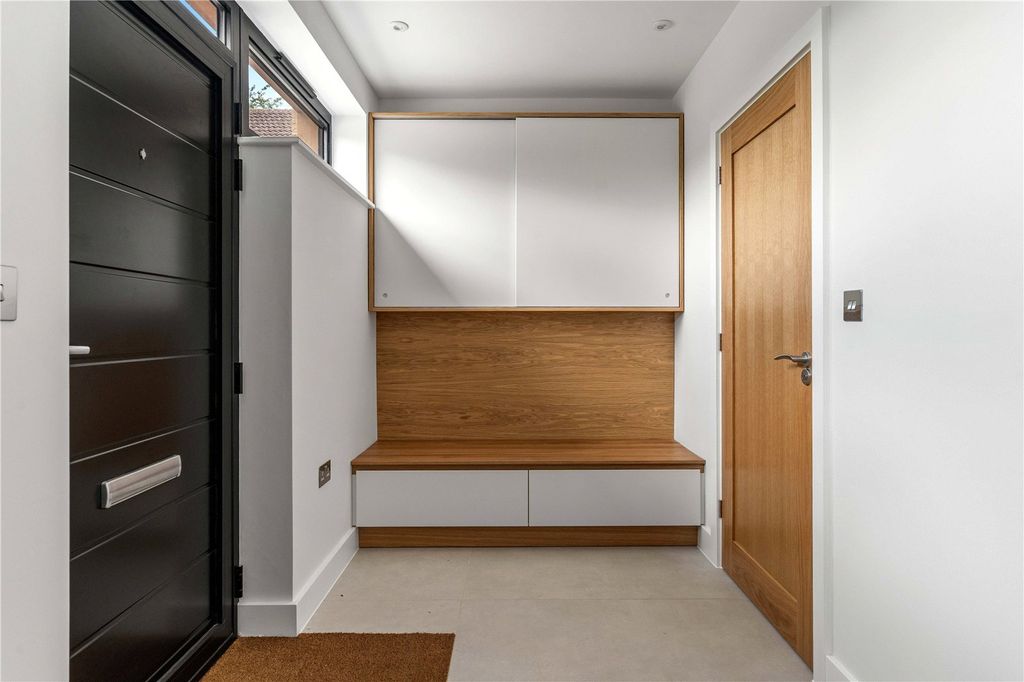 Additional image 2 of 4 bed detached house to rentPearce Close, Cambridge, Cambridgeshire CB3