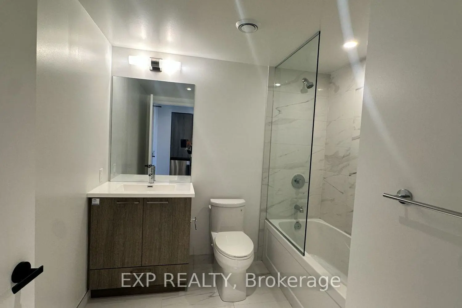 Additional image 14 of 195 Commerce Street 1705