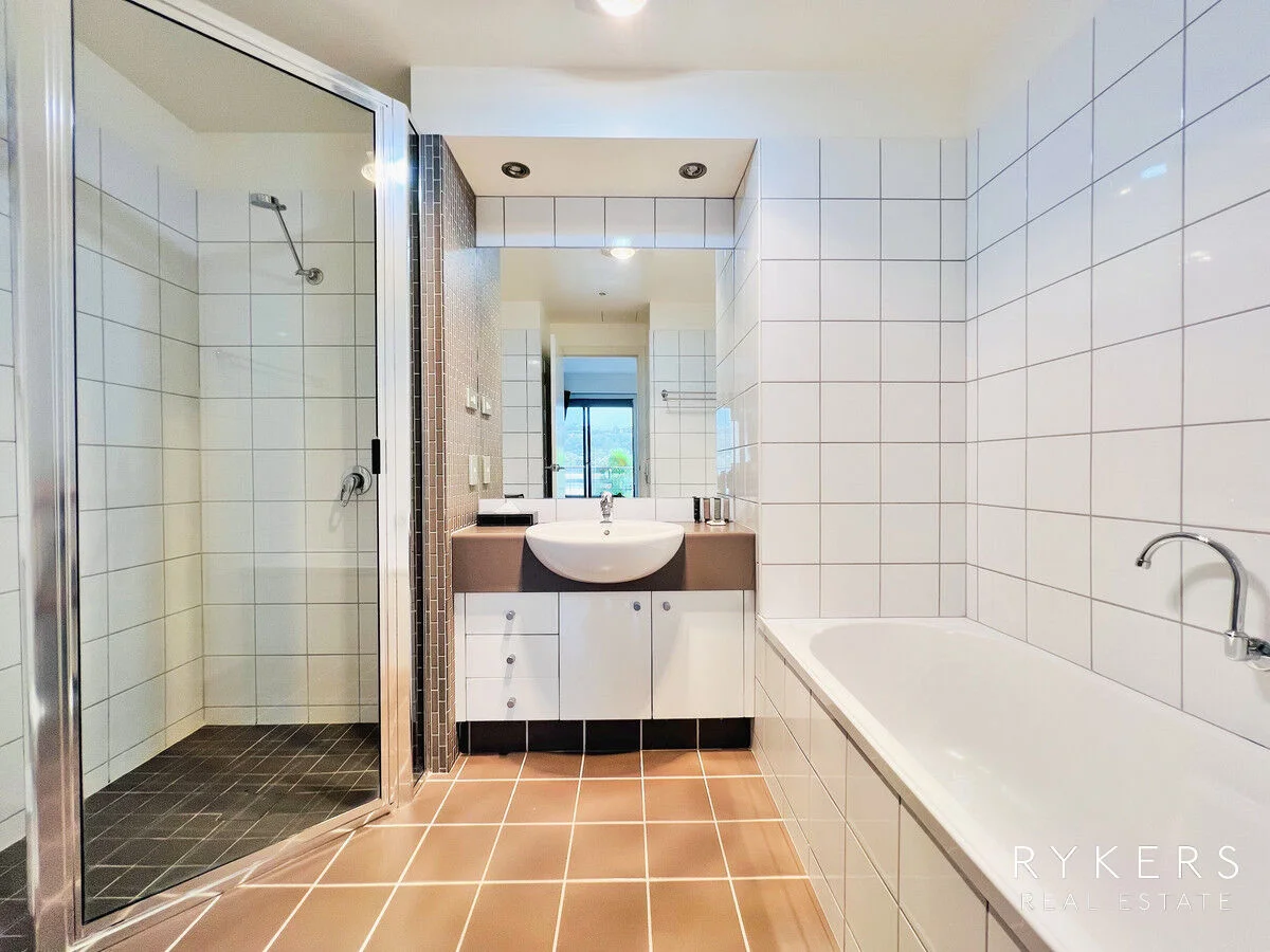 Additional image 10 of 211/1 Esplanade, Lakes Entrance VIC 3909