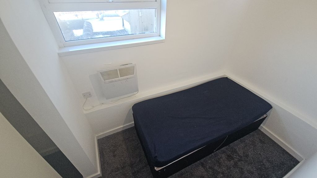 Additional image 17 of 4 bed flat to rentChapel Street, Luton LU1