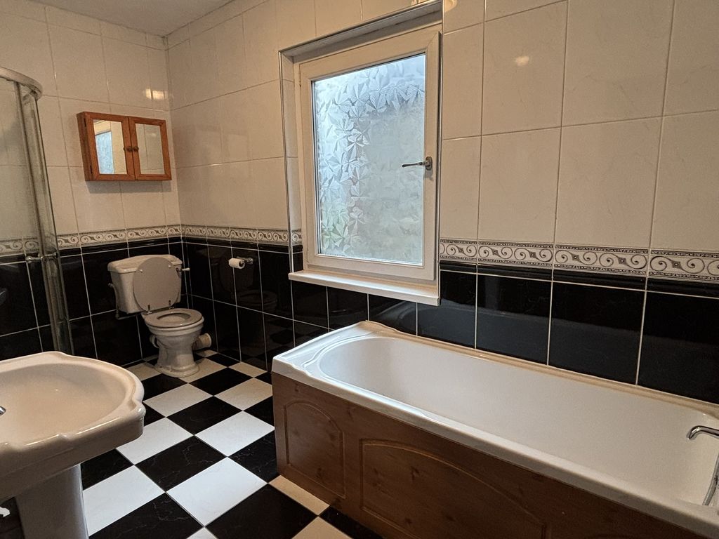 Additional image 12 of 4 bed property to rentNew Road, Llandovery, Carmarthenshire. SA20
