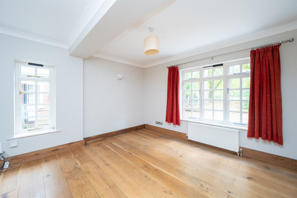 Additional image 9 of 6 bed detached house to rentForest Grange, Horsham, West Sussex RH13