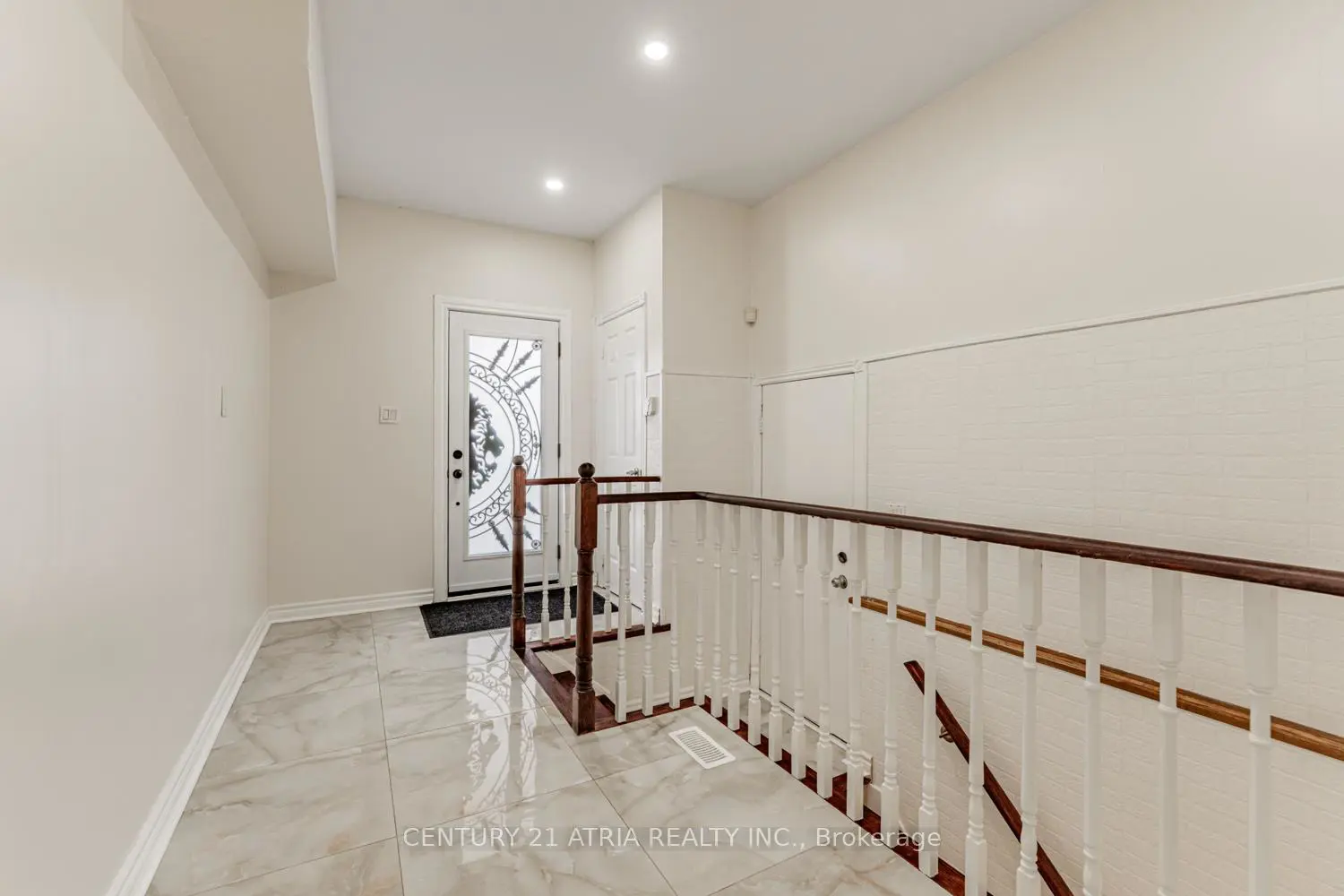 Additional image 9 of 898 Stonehaven Avenue