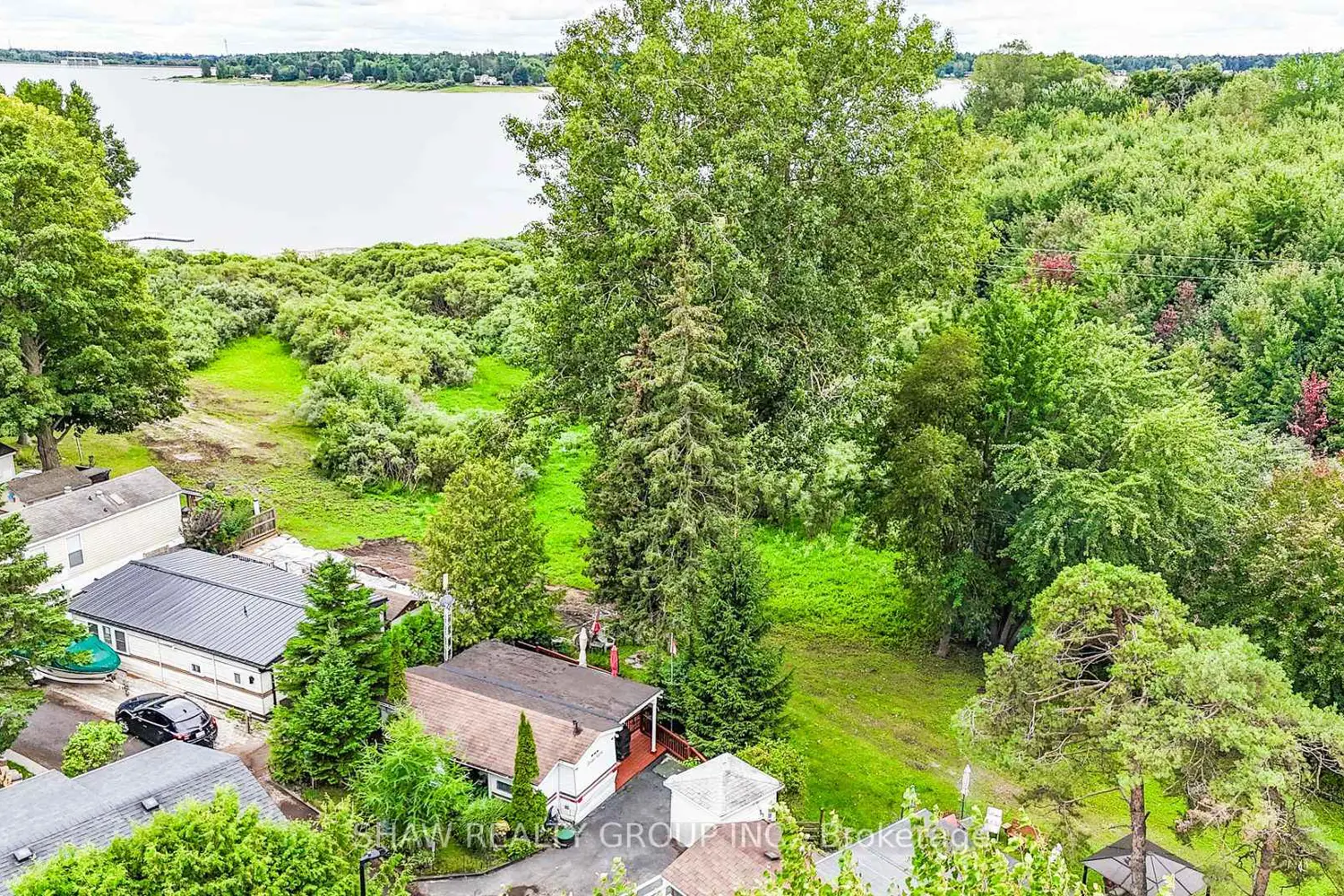 Additional image 17 of 691 Oak Crescent