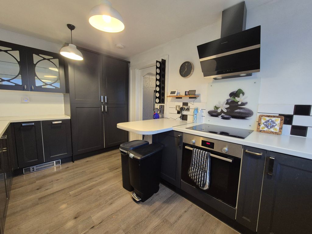 Additional image 8 of 2 bed flat to rentConwy Court, Llanrwst Road, Glan Conwy LL28
