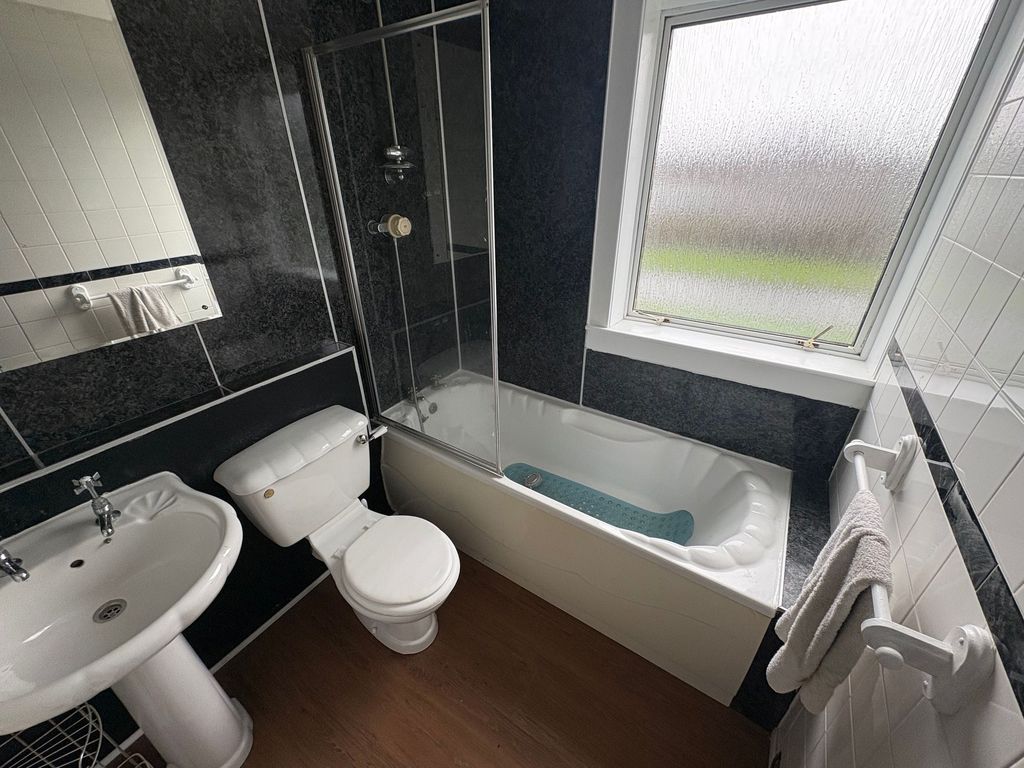 Additional image 7 of 2 bed flat to rentBoyle Street, Clydebank G81