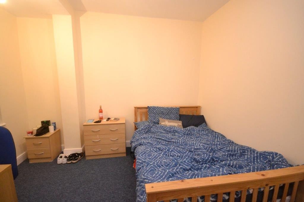 Additional image 7 of 6 bed semi-detached house to rentGloucester Road, Bristol BS7