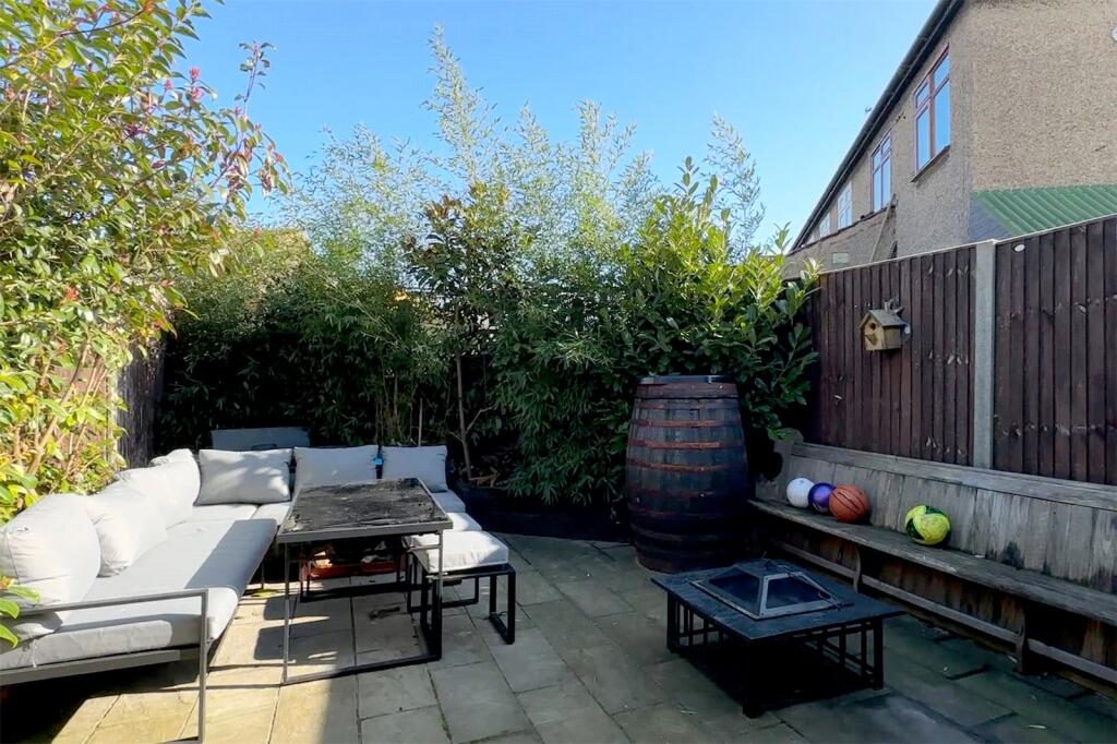 Additional image 14 of Leyland Avenue, St. Albans, Hertfordshire, AL1