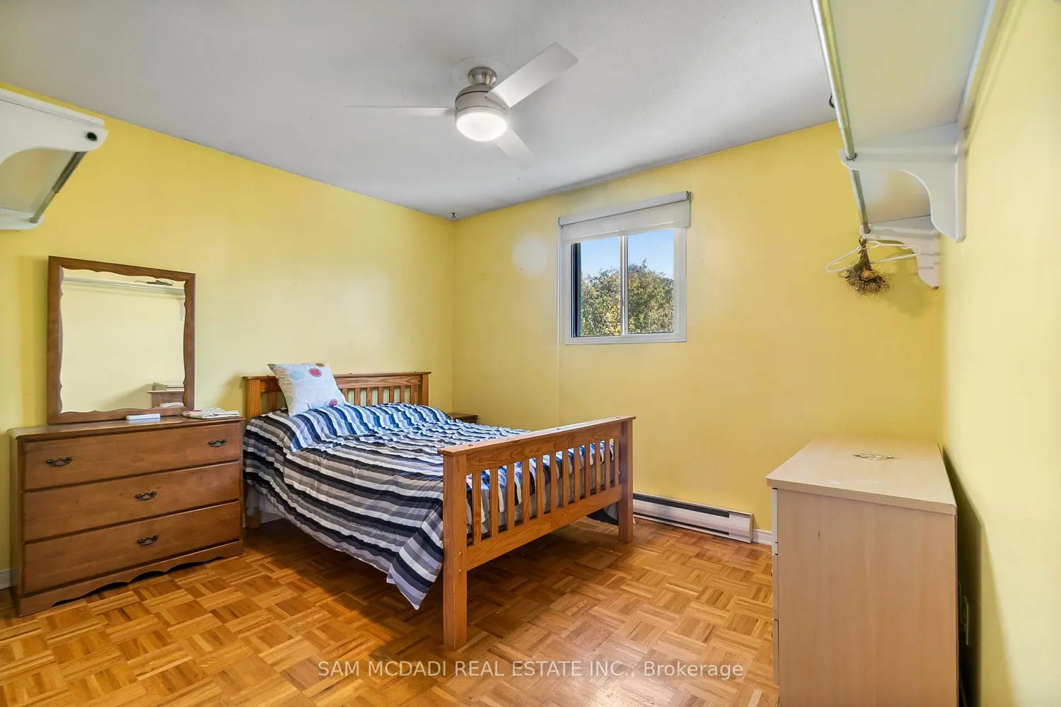 Additional image 13 of 2705 Laurier Street