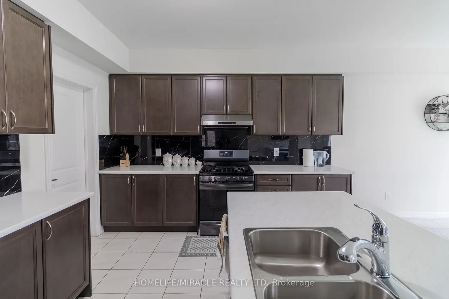 Additional image 9 of 75 Hitchman Street