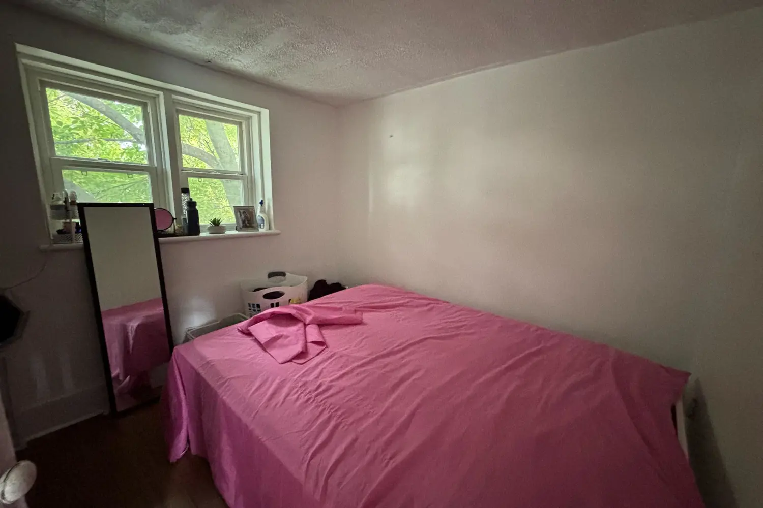 Additional image 11 of 345 Gloucester St N Street