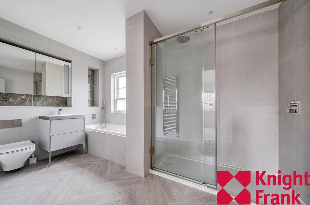 Additional image 8 of 4 bed detached house to rentScholars Row, Ascot SL5