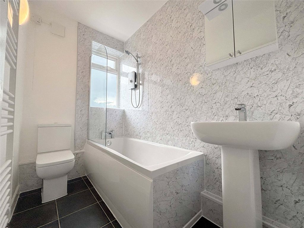 Additional image 4 of 2 bed flat to rentSt Leonards, Exeter EX2