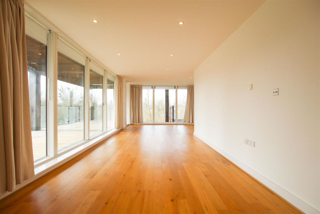 Additional image 8 of 2 bed flat to rentThe Copper Building, Kingfisher Way, Cambridge CB2