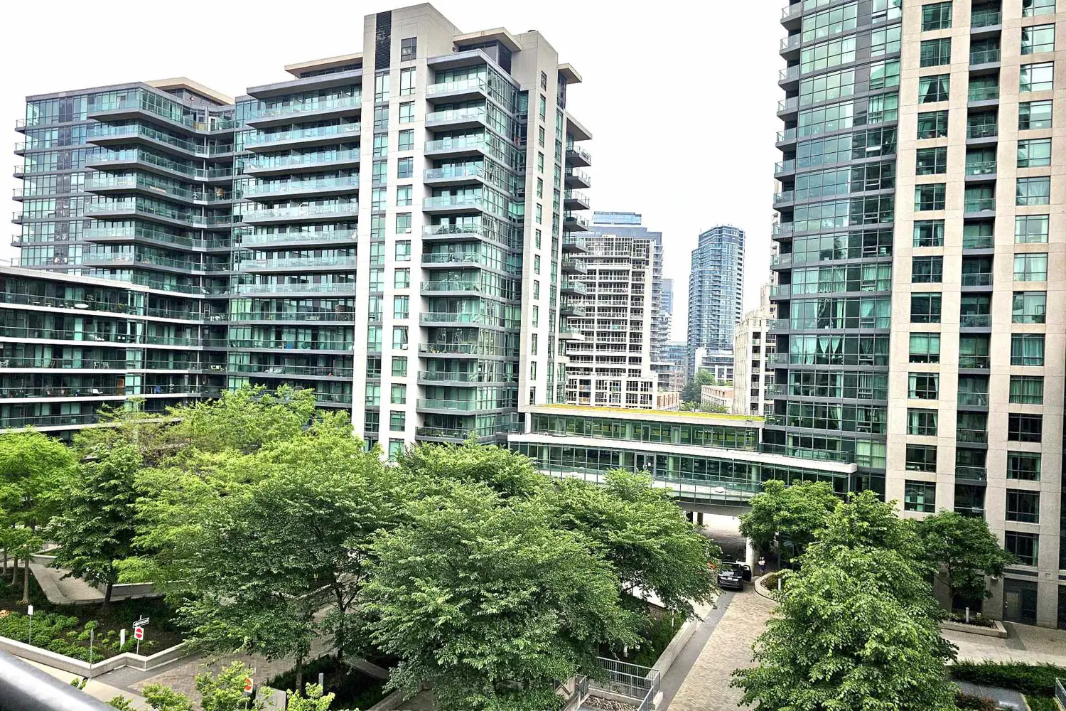 Additional image 9 of 219 Fort York Boulevard 606