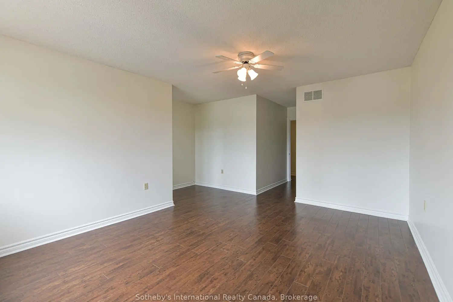 Additional image 19 of 10 Museum Drive 101