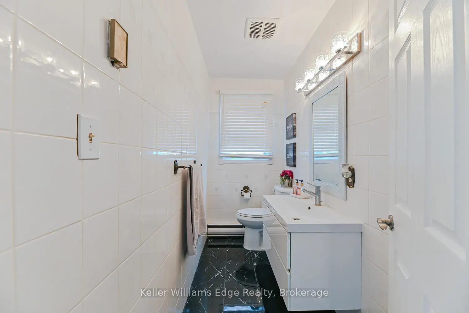 Additional image 9 of 282 Book Road