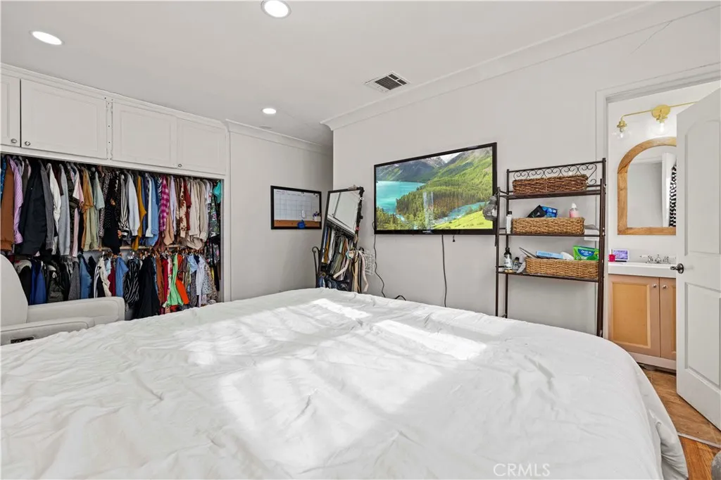 Additional image 49 of 18229 Strathern Street, Reseda, CA 91335