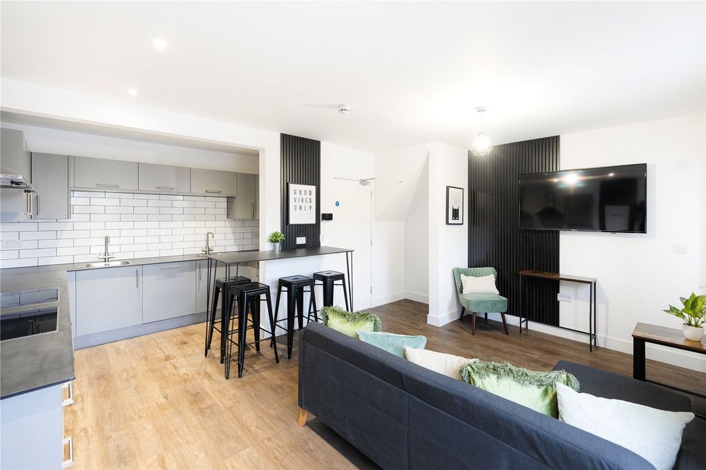 Additional image 2 of 6 bed terraced house to rentNinth Avenue, Filton, Bristol, Bristol BS7
