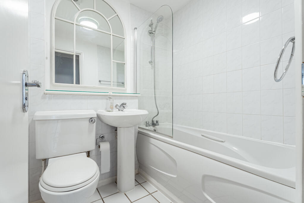 Additional image 7 of Dexter Close, St Albans, Herts, AL1