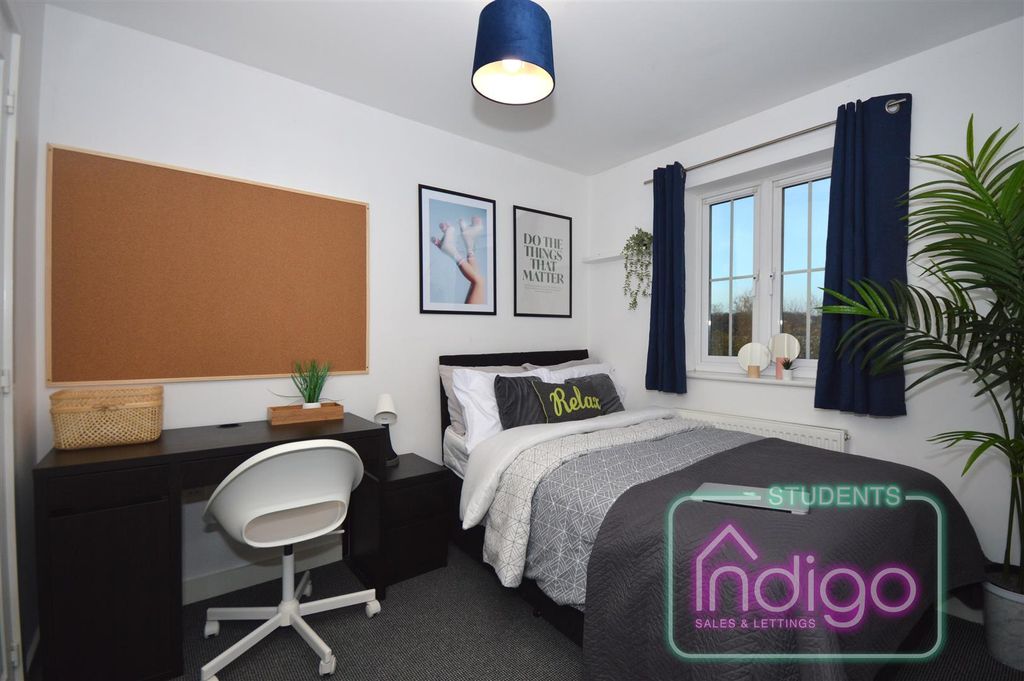Additional image 4 of 5 bed property to rentChervil Close, Newcastle ST5