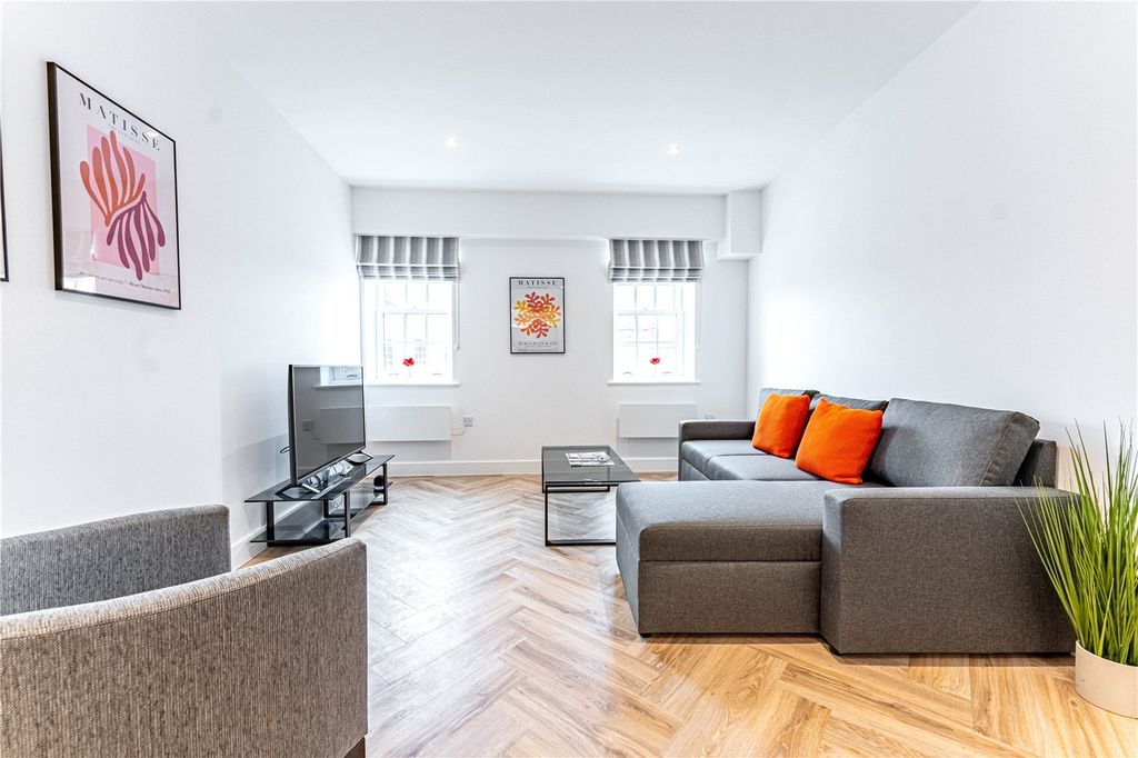 2 bed flat to rentWellington House, London Street, Reading RG1
