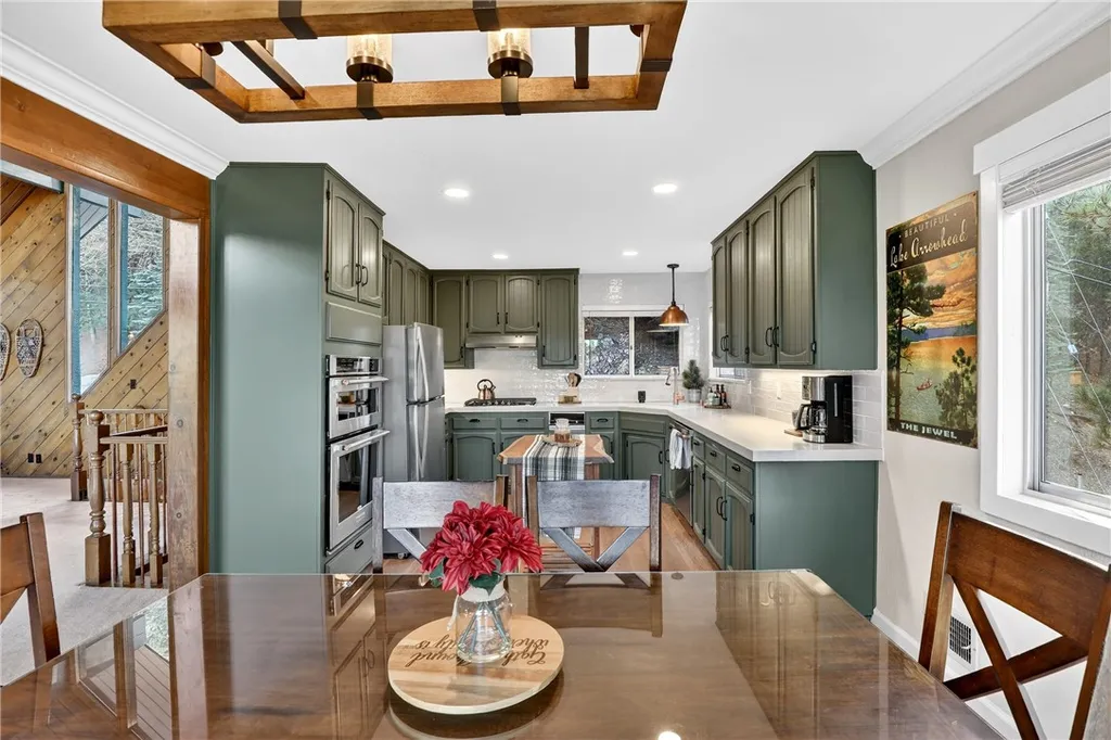 Additional image 8 of 26633 Thunderbird Dr, Lake Arrowhead, CA 92352