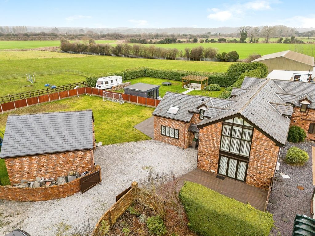 Additional image 2 of 4 bed semi-detached house to rentSealand Road, Sealand, Deeside, Flintshire CH5