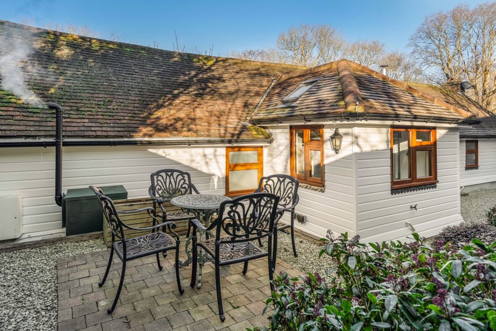 Additional image 11 of 2 bed cottage to rentKerves Lane, Horsham RH13