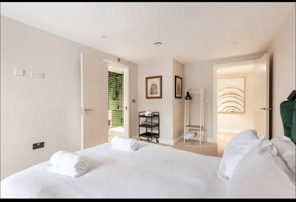 Additional image 10 of 2 bed flat to rentPark Cross Street, Leeds LS1