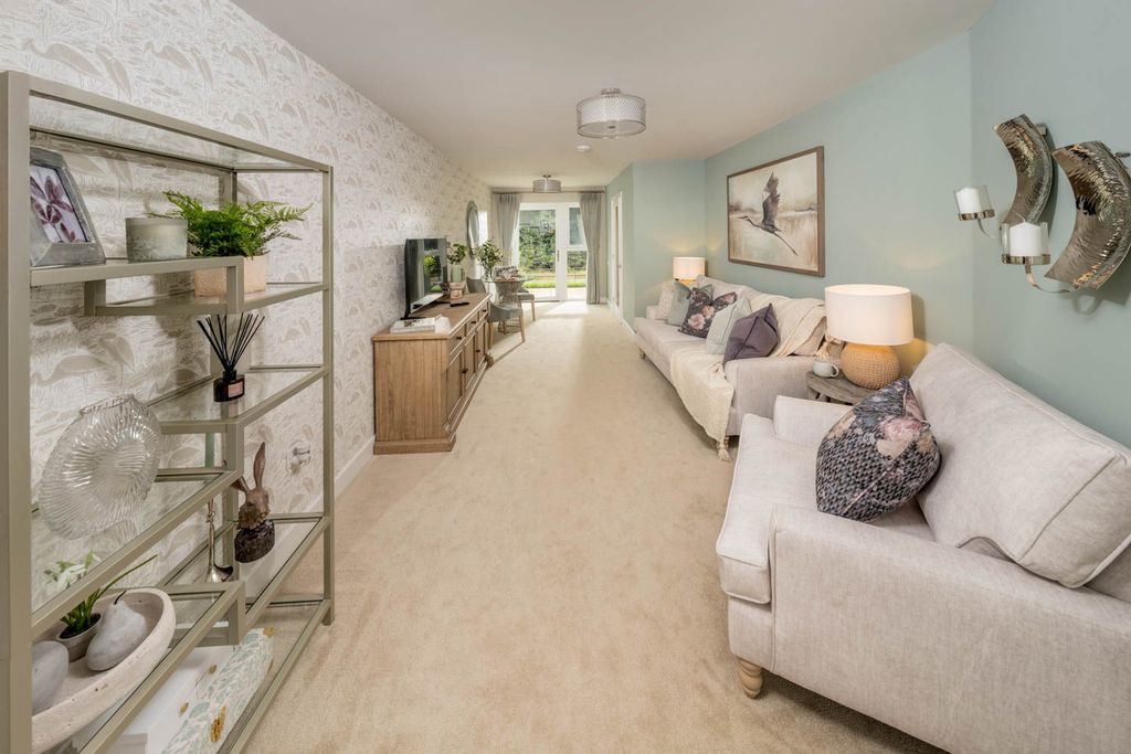 2 bed flat to rentDartmouth TQ6 photo 2