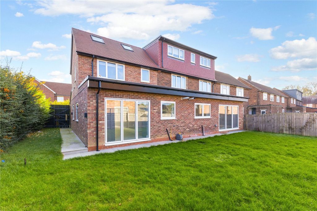 Additional image 17 of 8 bed semi-detached house to rentRockley Road, Luton, Bedfordshire LU1