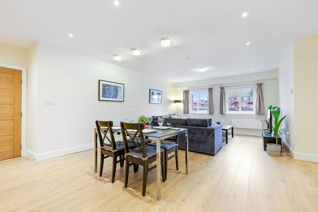 Additional image 24 of 3 bed flat to rentQueen Street, Maidenhead SL6