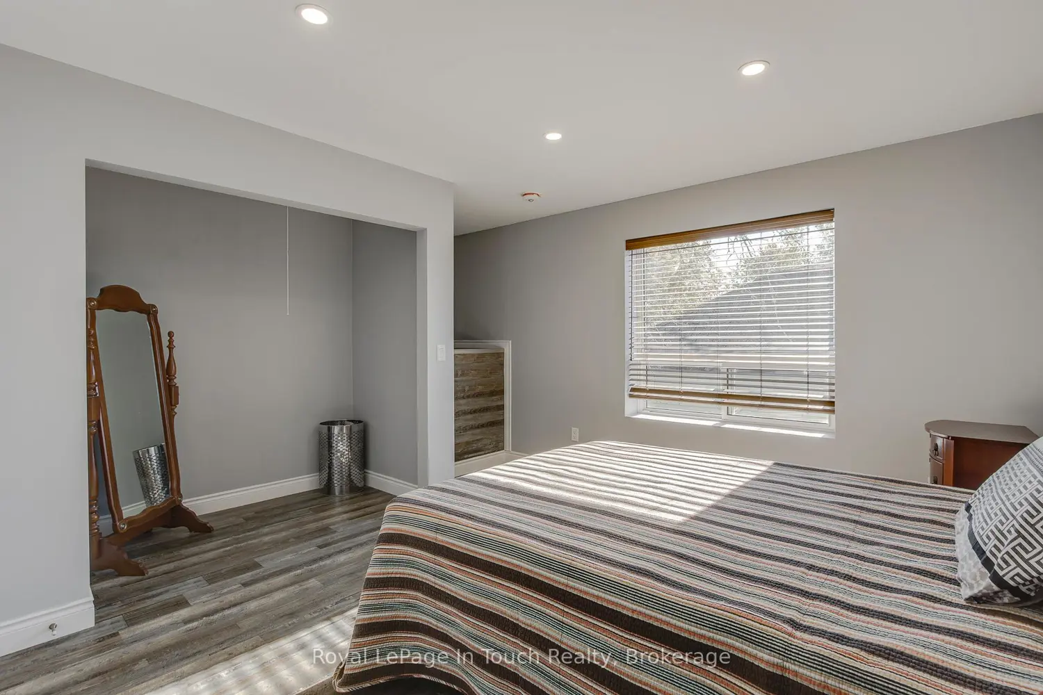 Additional image 8 of 142 Duck Bay Road