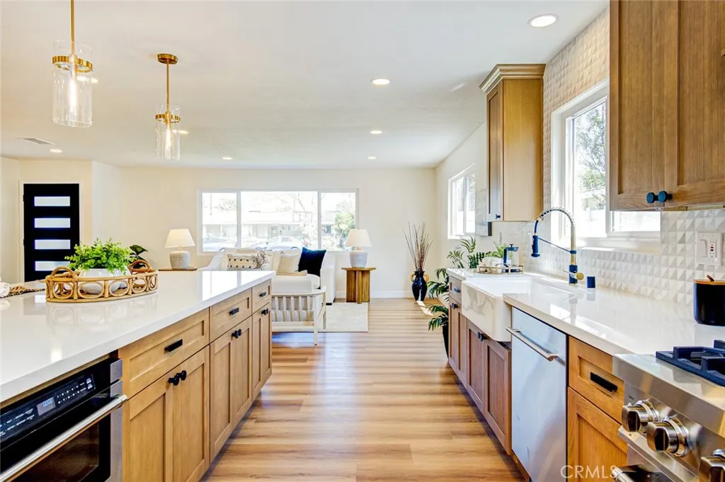 Additional image 71 of 2433 Littleton Pl, Costa Mesa, CA 92626