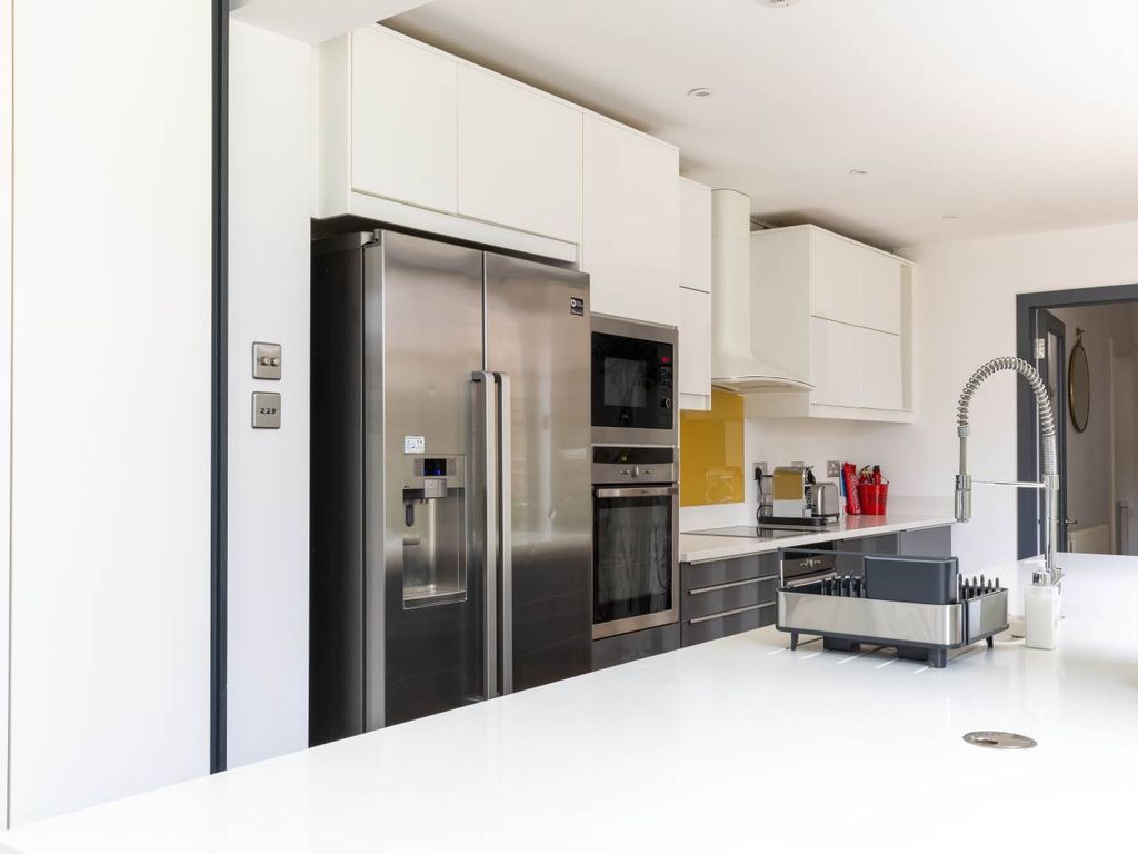 Additional image 3 of 4 bed property to rentGalvin House, Springfield Road, Windsor SL4