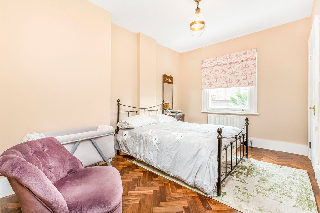 Additional image 6 of 3 bed flat to rentBurlington House, Kings Road, Richmond, Surrey TW10