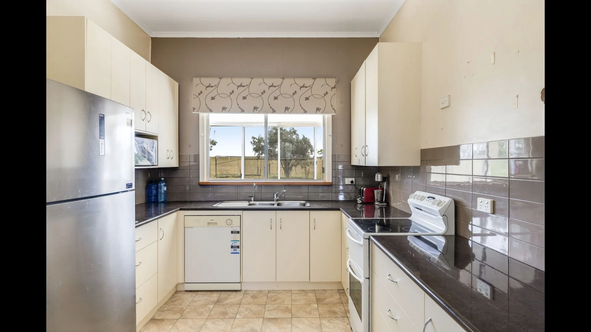 Additional image 11 of 14277 New England Highway, East Greenmount QLD 4359